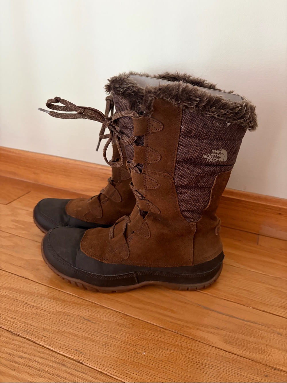 The North Face Women's Nuptse Purna Winter Lace Up Boots Brown Waterproof 7.5